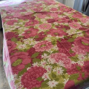Vintage Floral Tablecloth in Pink and Green